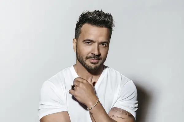 Luis Fonsi - 25 años Tour