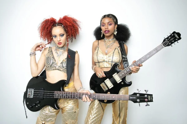 Nova Twins