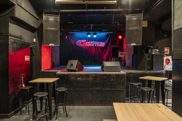 Sala Gruta 77