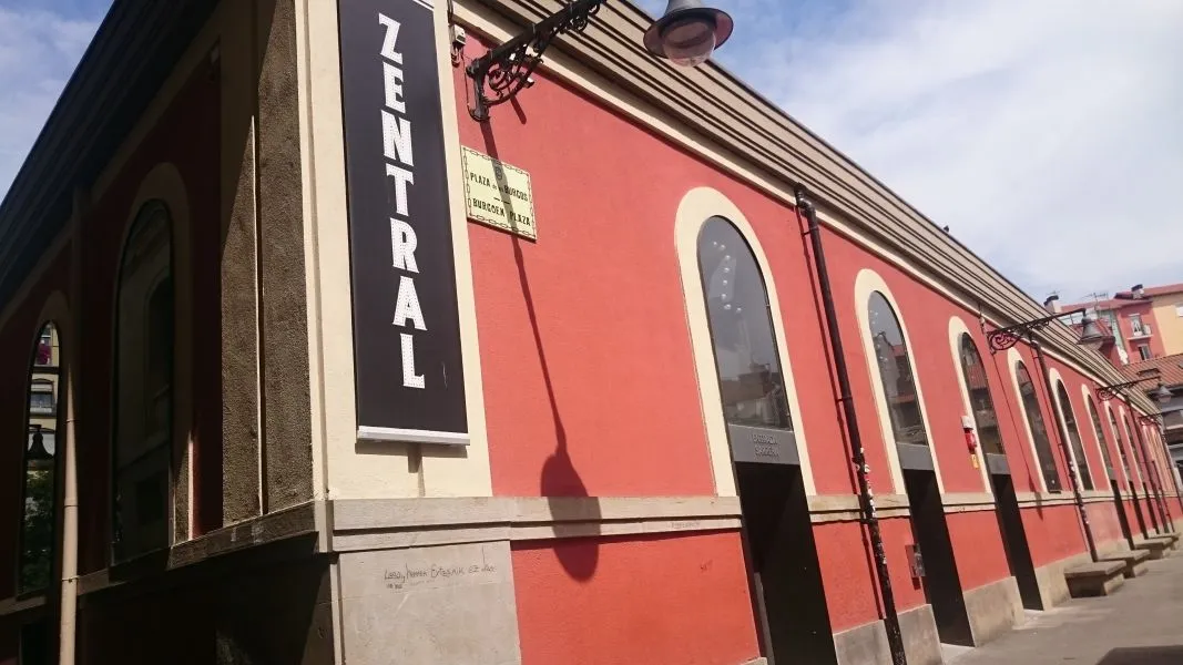 Zentral